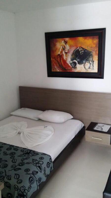 Hotel Madrid Deluxe Neiva エクステリア 写真